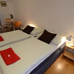 Karlin Apartman *